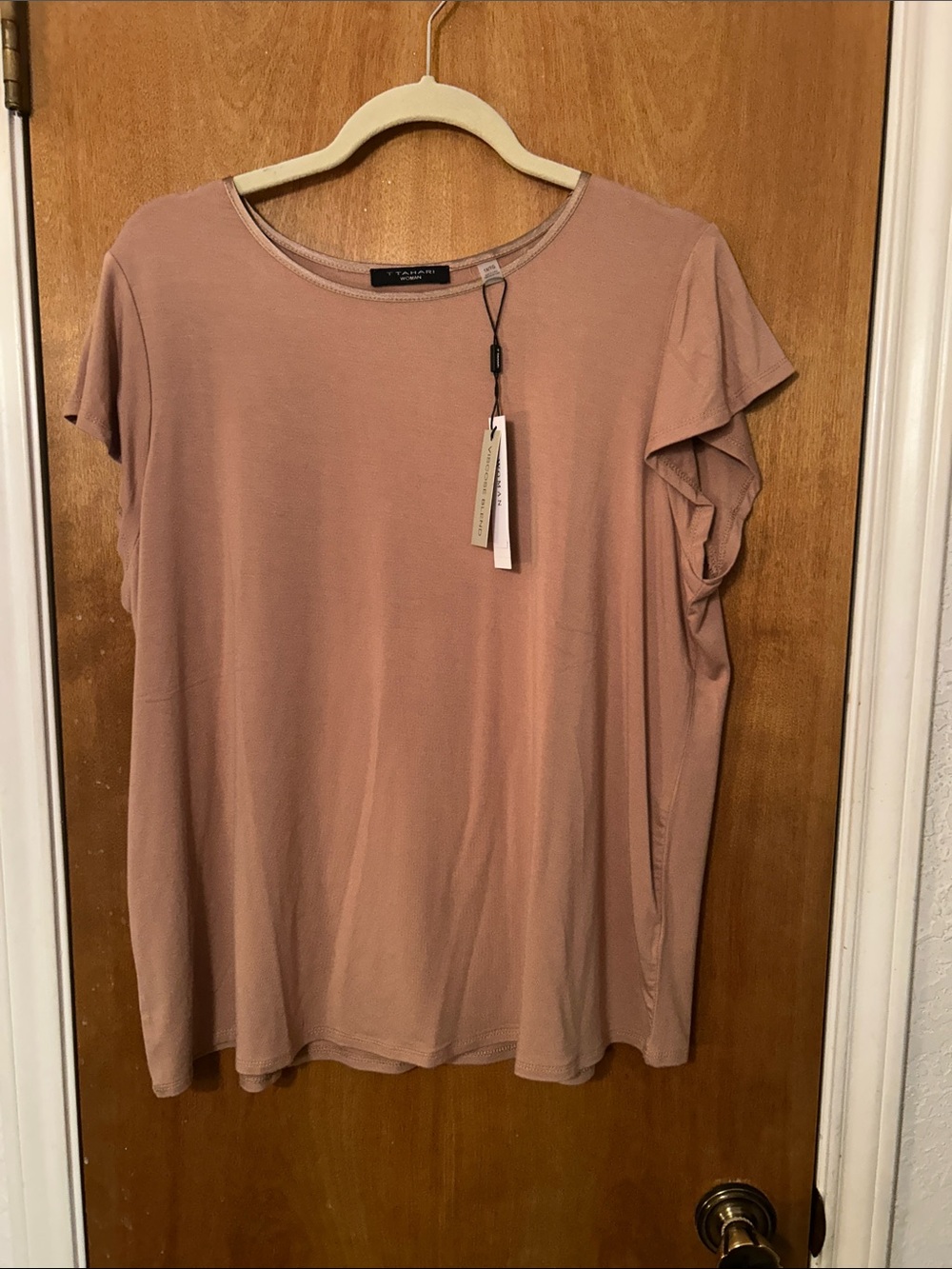CLEARANCE!! Excellent Tahari tee. 1X. NWT. Casual Short Sleeve Women's